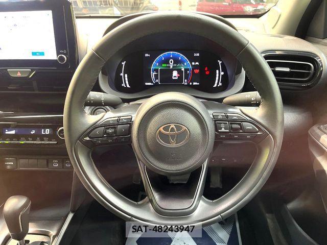 Toyota YARIS CROSS 2025-03 7621609-10