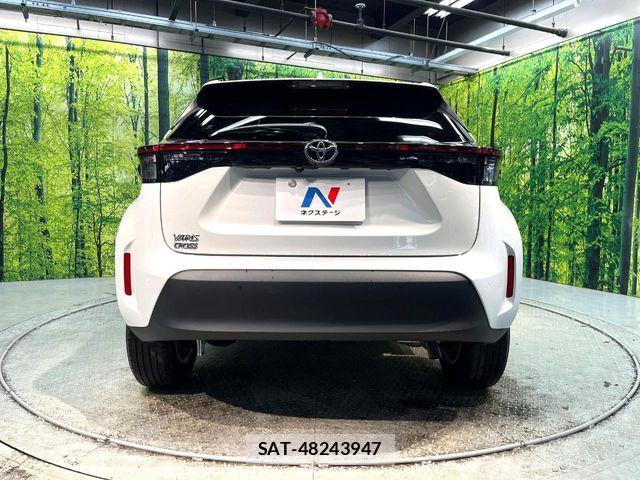 Toyota YARIS CROSS 2025-03 7621609-14