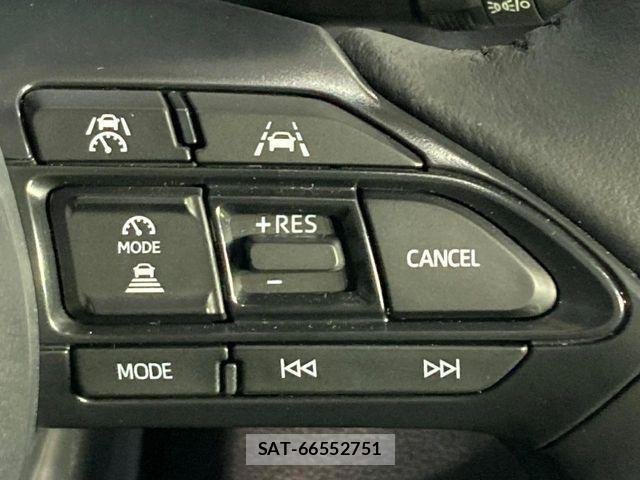 Toyota YARIS CROSS 2026-04 7731153-4
