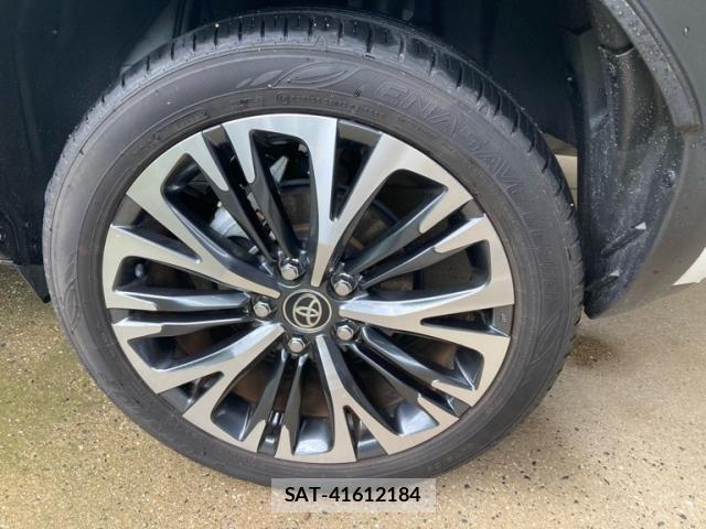 Toyota YARIS CROSS 2023-10 7731155-6