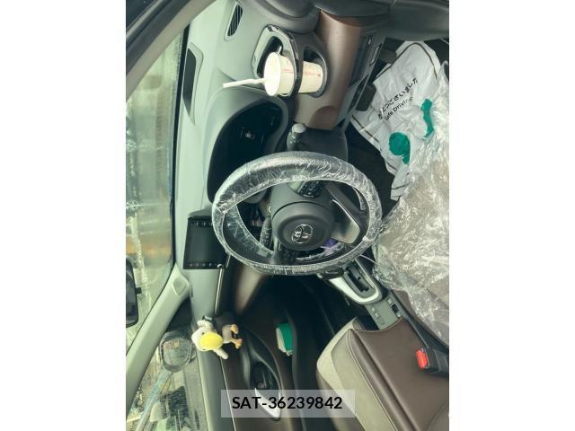 Toyota YARIS CROSS 2020-09 7731162-3