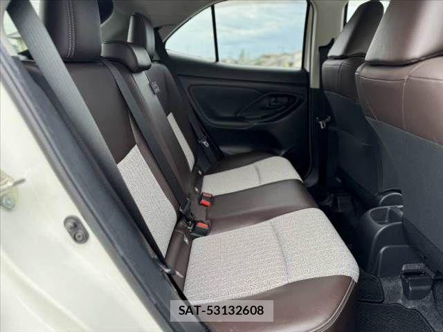 Toyota YARIS CROSS 2021-11 7731159-18