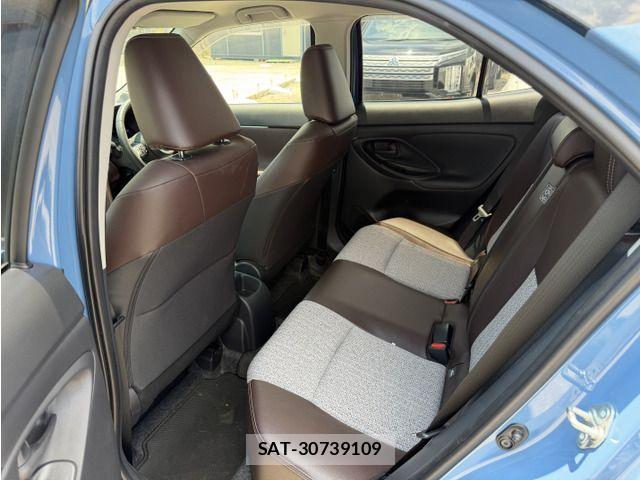 Toyota YARIS CROSS 2021-04 7731157-17