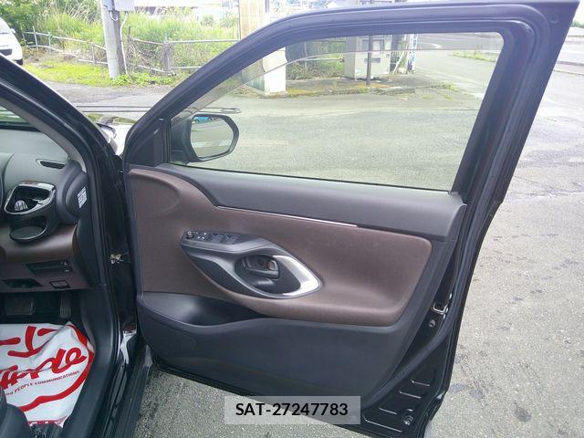 Toyota YARIS CROSS 2021-03 7731161-21