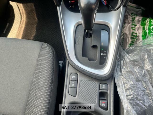 Toyota YARIS CROSS 2020-10 7790811-13
