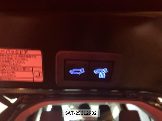 Toyota YARIS CROSS 2020-09 7880776-12