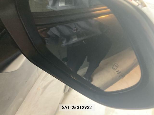 Toyota YARIS CROSS 2020-09 7880776-16