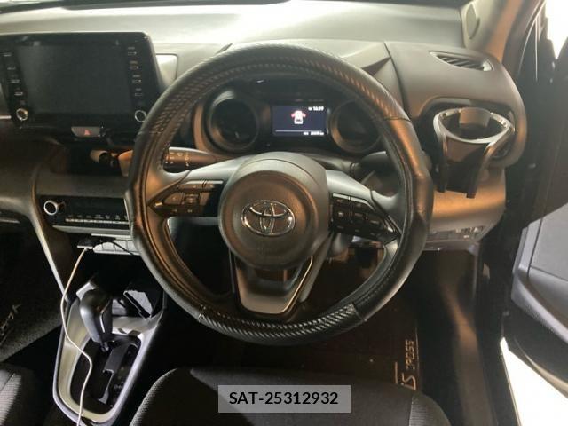 Toyota YARIS CROSS 2020-09 7880776-20