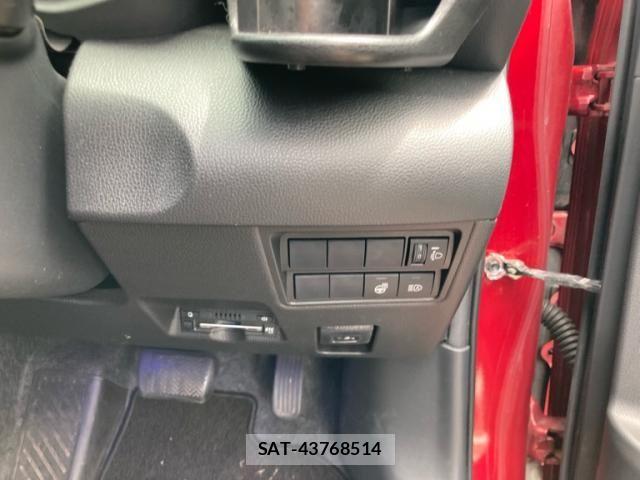 Toyota YARIS CROSS 2021-05 7964541-11