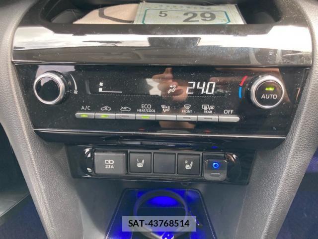 Toyota YARIS CROSS 2021-05 7964541-20