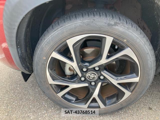 Toyota YARIS CROSS 2021-05 7964541-7