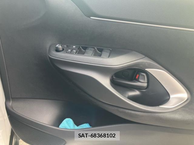Toyota YARIS CROSS 2023-10 7964539-15
