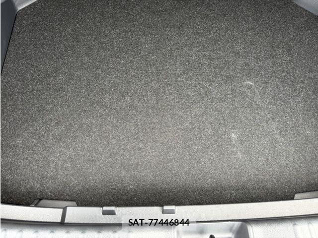Toyota YARIS CROSS 2021-05 7981686-15
