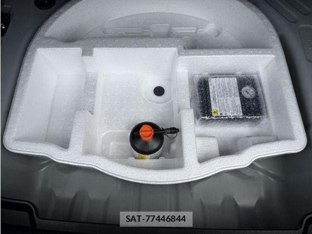 Toyota YARIS CROSS 2021-05 7981686-16