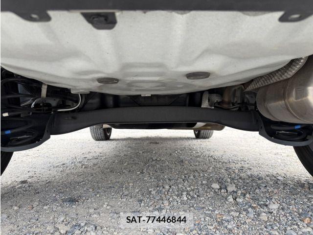 Toyota YARIS CROSS 2021-05 7981686-17