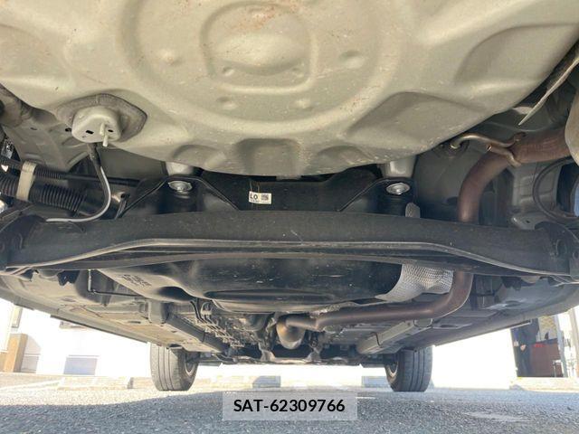 Toyota YARIS CROSS 2024-07 7981691-18