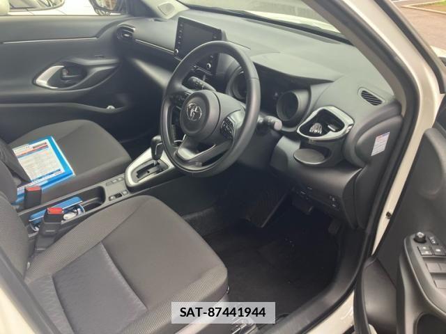 Toyota YARIS CROSS 2021-07 7981690-10