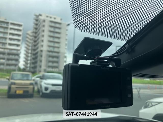 Toyota YARIS CROSS 2021-07 7981690-11