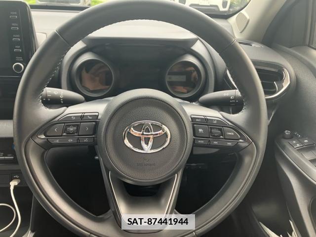 Toyota YARIS CROSS 2021-07 7981690-14