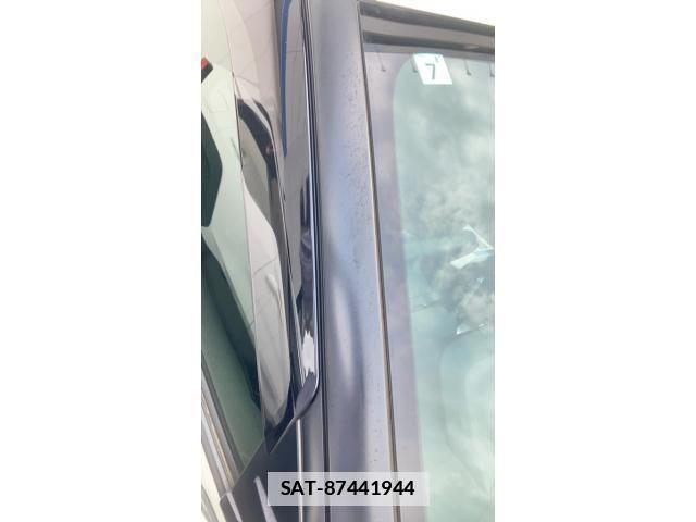Toyota YARIS CROSS 2021-07 7981690-23