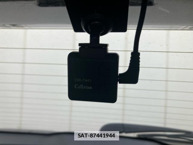Toyota YARIS CROSS 2021-07 7981690-26