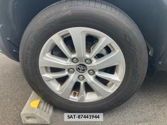 Toyota YARIS CROSS 2021-07 7981690-5