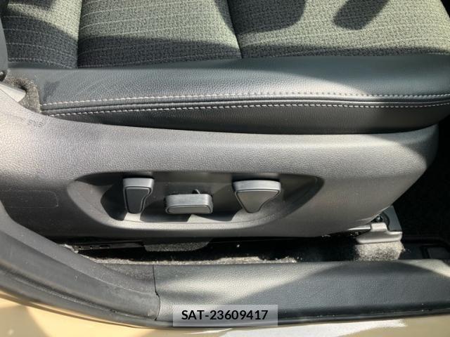 Toyota YARIS CROSS 2024-01 8039443-13