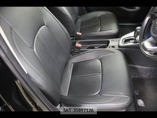 Toyota YARIS CROSS 2022-02 8076278-10