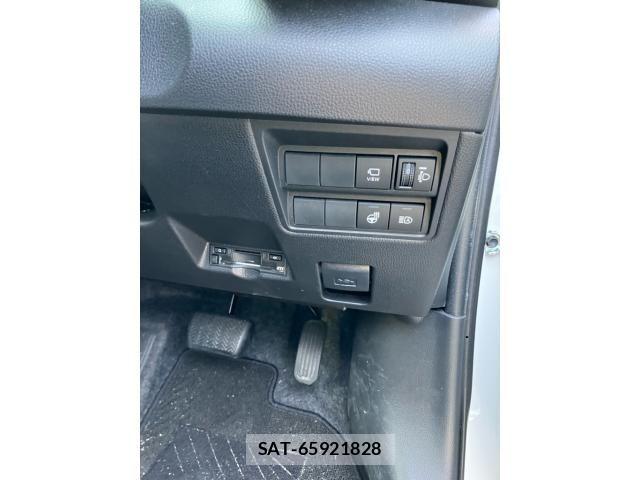 Toyota YARIS CROSS 2025-02 8102964-16