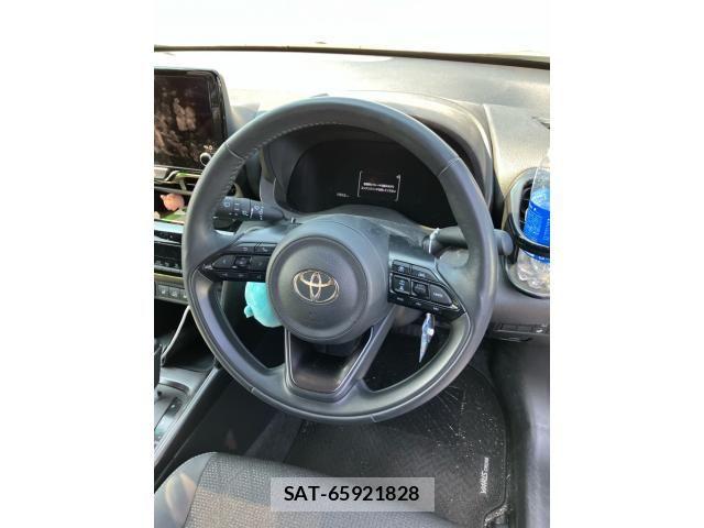 Toyota YARIS CROSS 2025-02 8102964-17