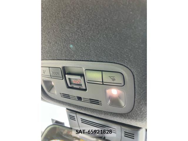 Toyota YARIS CROSS 2025-02 8102964-21