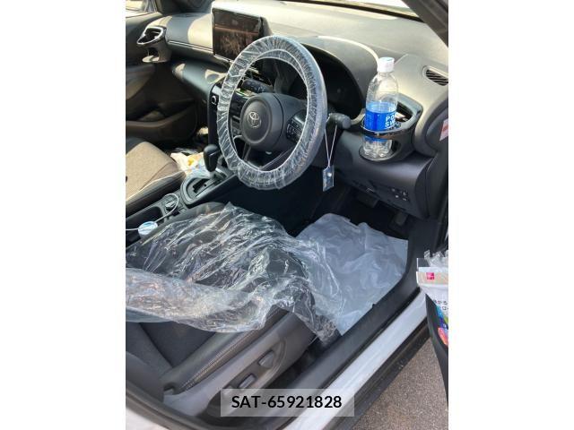Toyota YARIS CROSS 2025-02 8102964-22