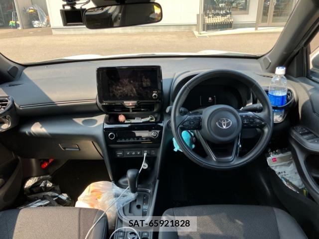 Toyota YARIS CROSS 2025-02 8102964-2