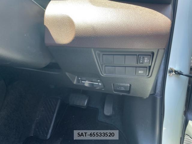 Toyota YARIS CROSS 2022-03 8102969-14