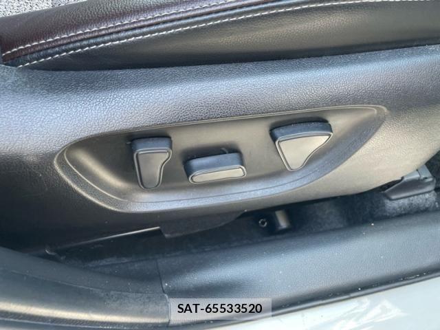 Toyota YARIS CROSS 2022-03 8102969-15