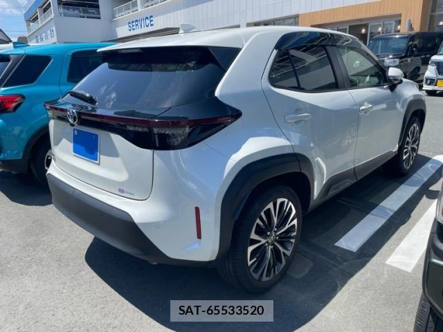 Toyota YARIS CROSS 2022-03 8102969-4