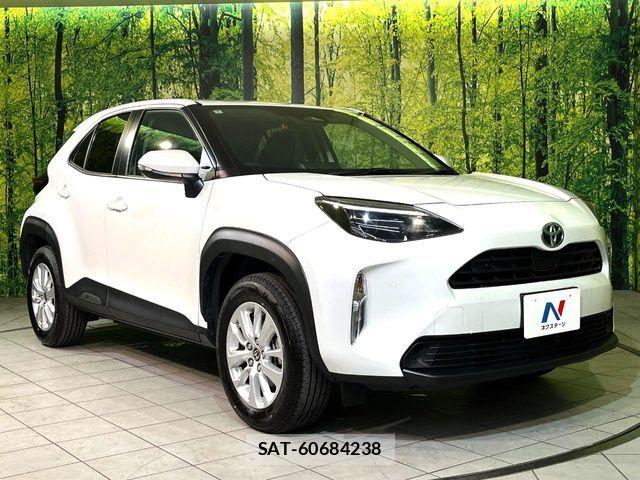 Toyota YARIS CROSS 2025-03 8102968-15