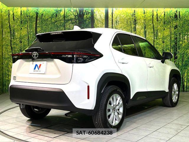 Toyota YARIS CROSS 2025-03 8102968-16
