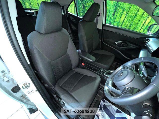 Toyota YARIS CROSS 2025-03 8102968-7