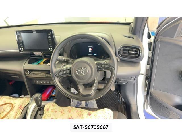 Toyota YARIS CROSS 2022-11 8102960-10