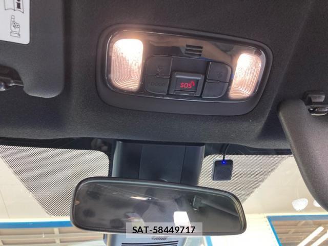 Toyota YARIS CROSS 2023-04 8102963-15