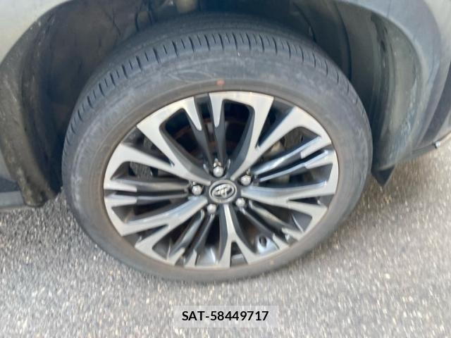 Toyota YARIS CROSS 2023-04 8102963-16