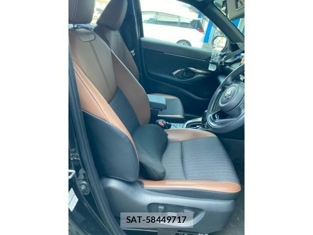 Toyota YARIS CROSS 2023-04 8102963-5