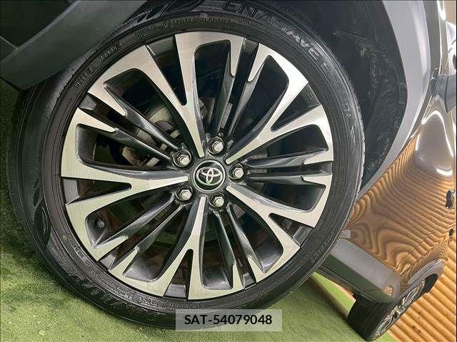 Toyota YARIS CROSS 2021-05 8147091-18