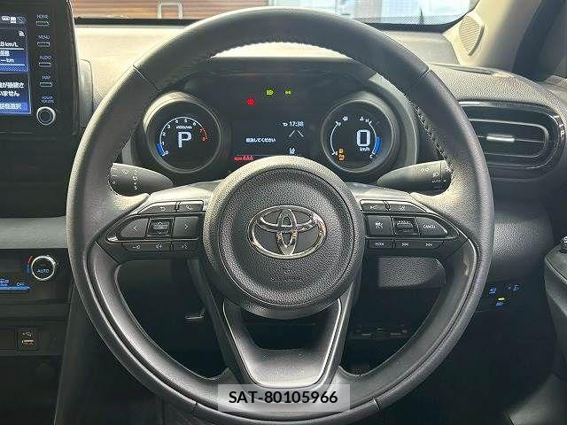 Toyota YARIS CROSS 2023-05 8147090-12