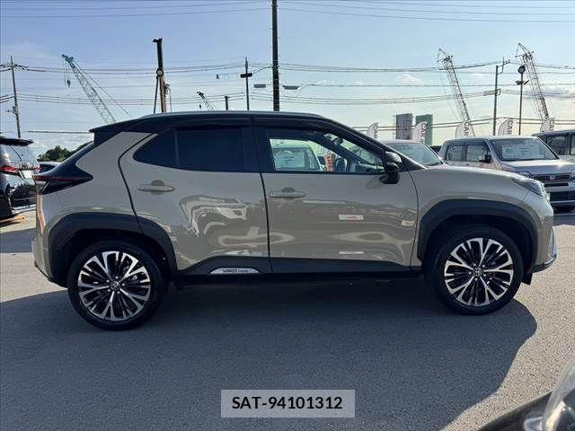 Toyota YARIS CROSS 2023-06 8147089-11