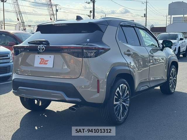 Toyota YARIS CROSS 2023-06 8147089-14