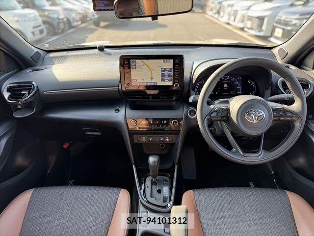Toyota YARIS CROSS 2023-06 8147089-1