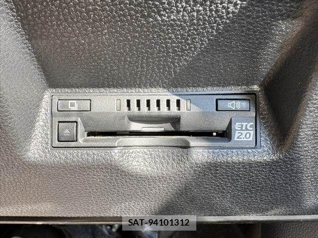 Toyota YARIS CROSS 2023-06 8147089-5
