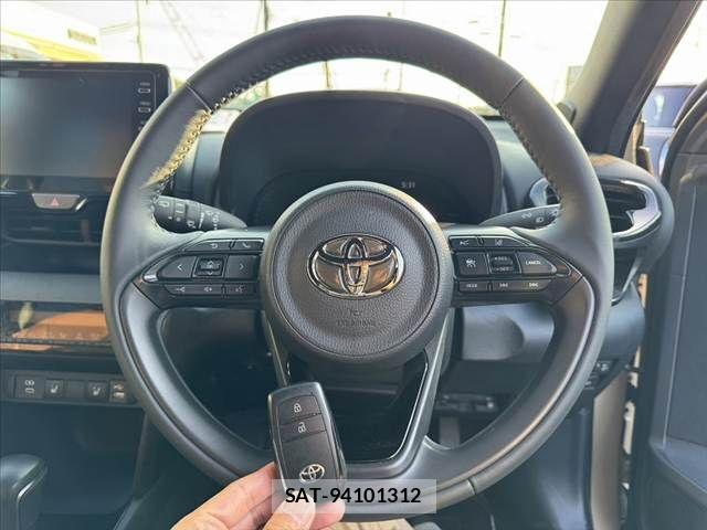 Toyota YARIS CROSS 2023-06 8147089-6